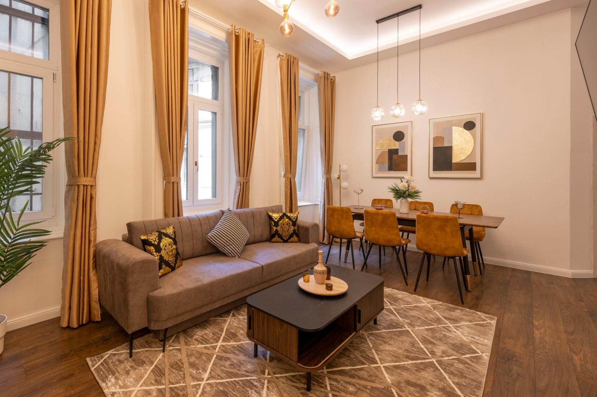 Exclusive Downtown Quentin Residence By Prestige Homes Budapešť Exteriér fotografie